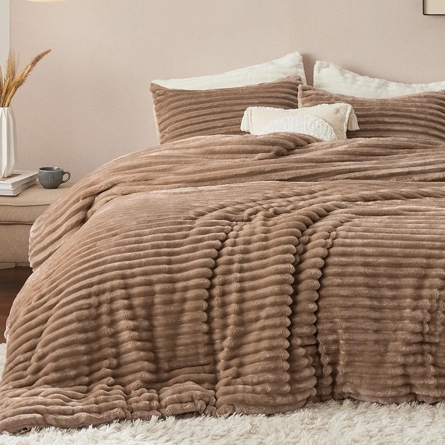 Bedsure Fluffy Comforter Set Queen - Super Soft Faux Fur Comforter Queen Size Warm Taupe, Winter Warm Fleece Bedding Set, Plush Fuzzy Bed Set, 3 Pieces, 1 Shaggy Comforter with 2 Pillowcases