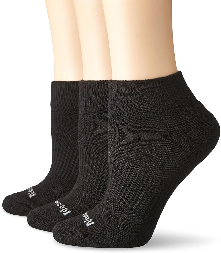 No nonsense Women’s Cushioned Mesh Quarter Top Ankle Socks - Premium Comfort for Women
