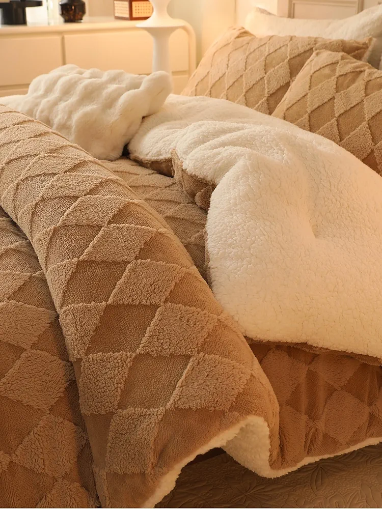 Tufted Fleece Comforter Set Queen - Super Soft Warm Fluffy Shaggy Bedding Sets, Diamond Plaid Jacquard Bed Set for Winter, 1 Sherpa Comforter with 2 Pillow Cases (90"X90" Beige)